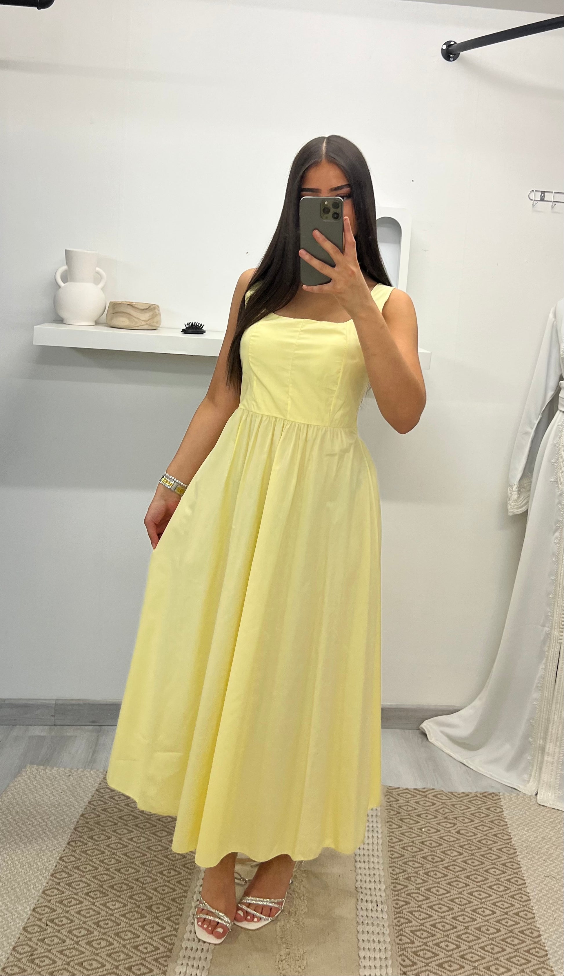 Robe Sarah