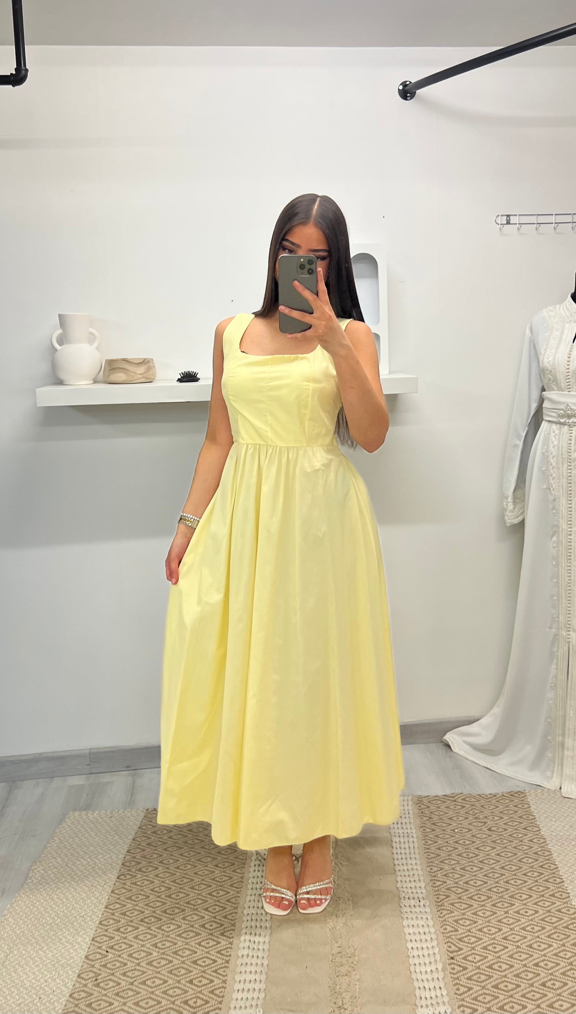 Robe Sarah