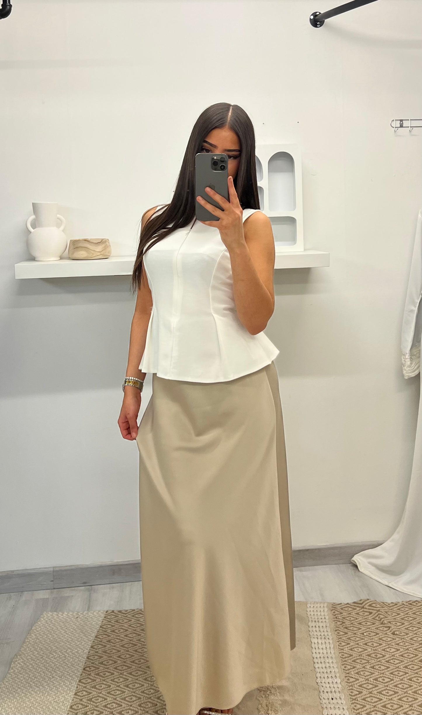 Jupe droite en satin