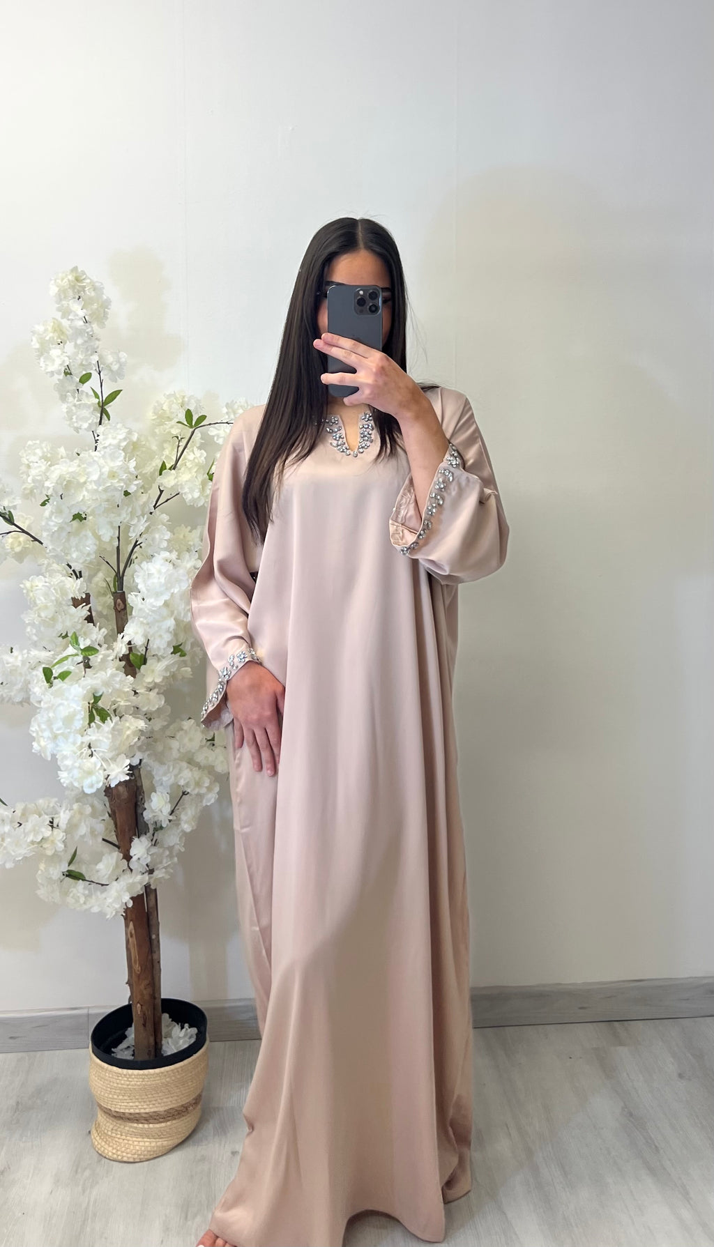 Robe Lyna