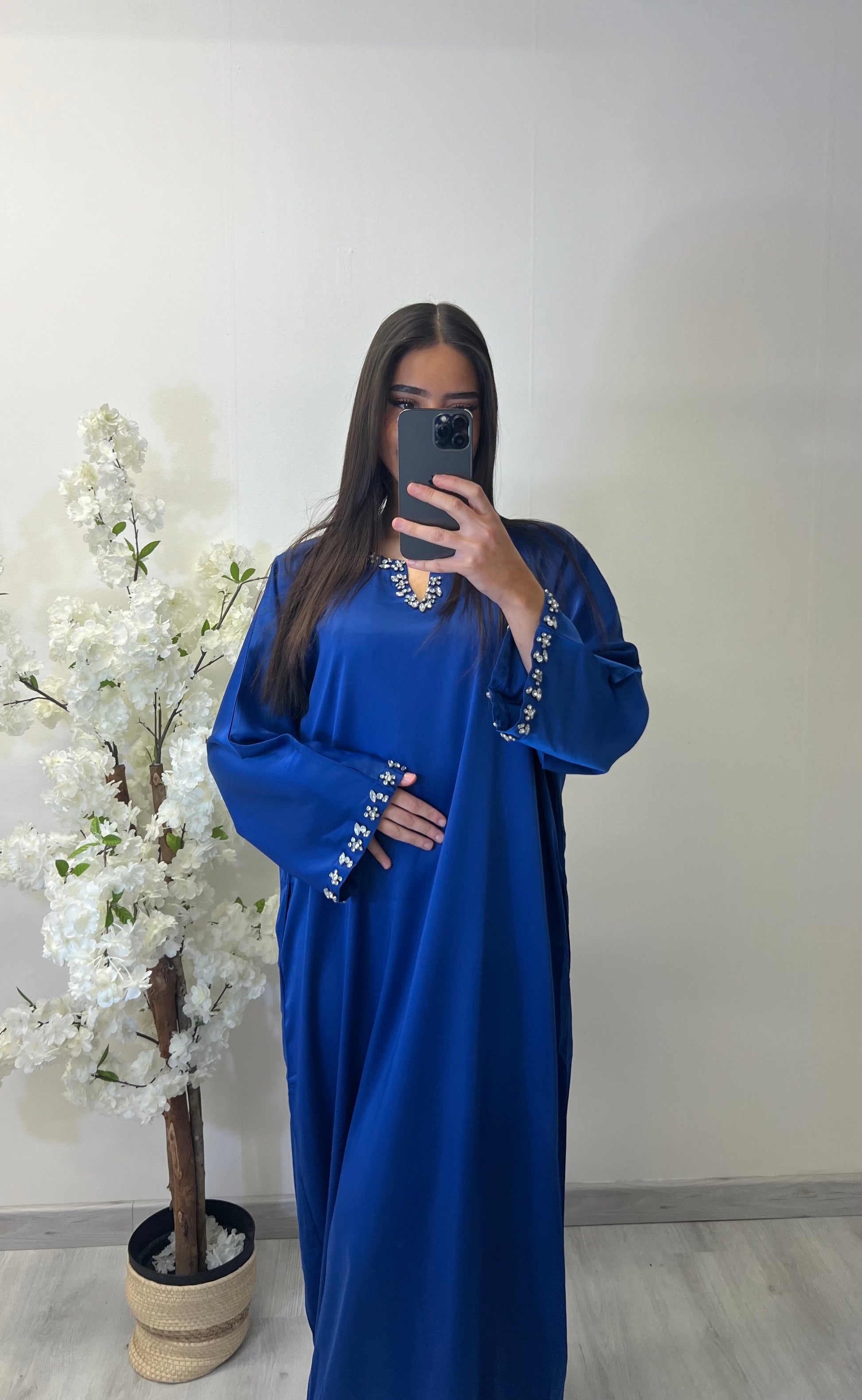 Robe Lyna