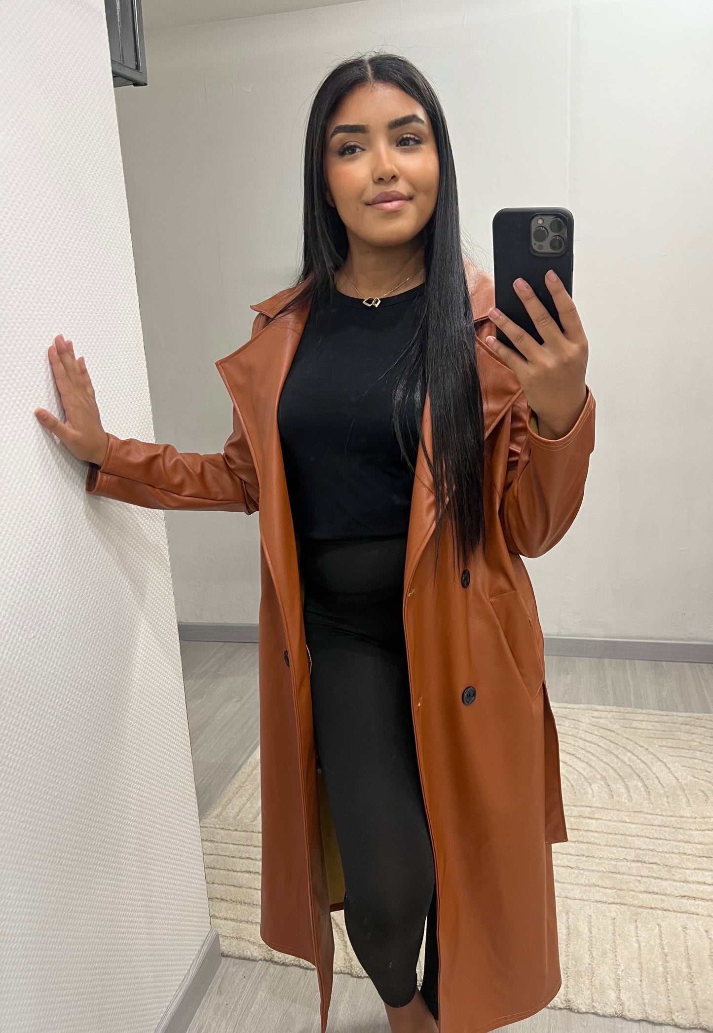 Trench en similicuir marron