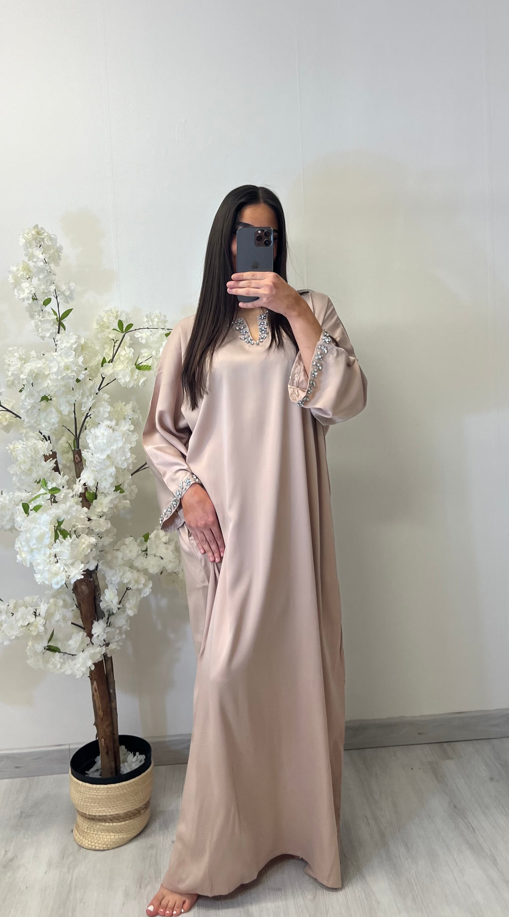 Robe Lyna