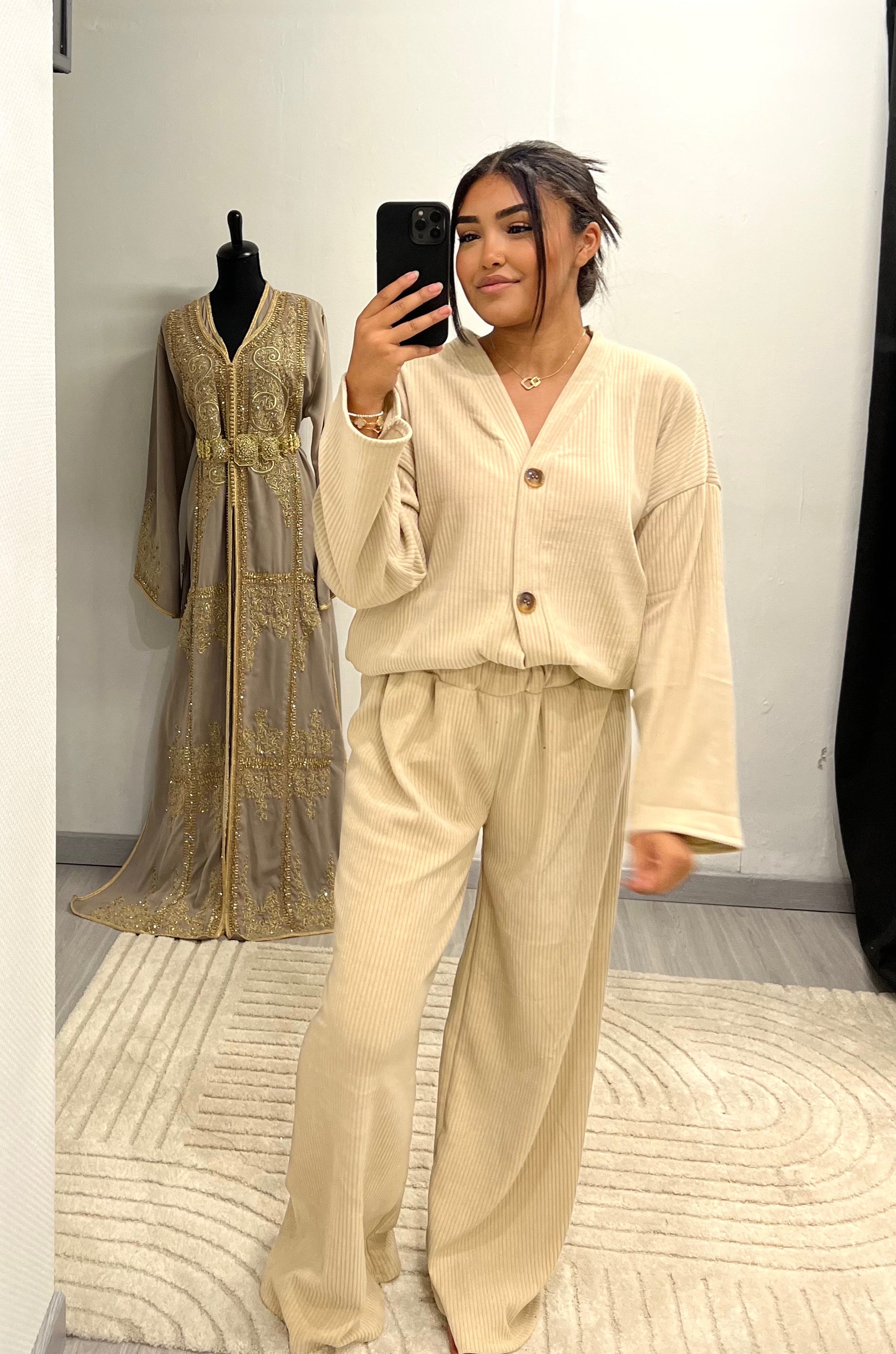 Ensemble beige