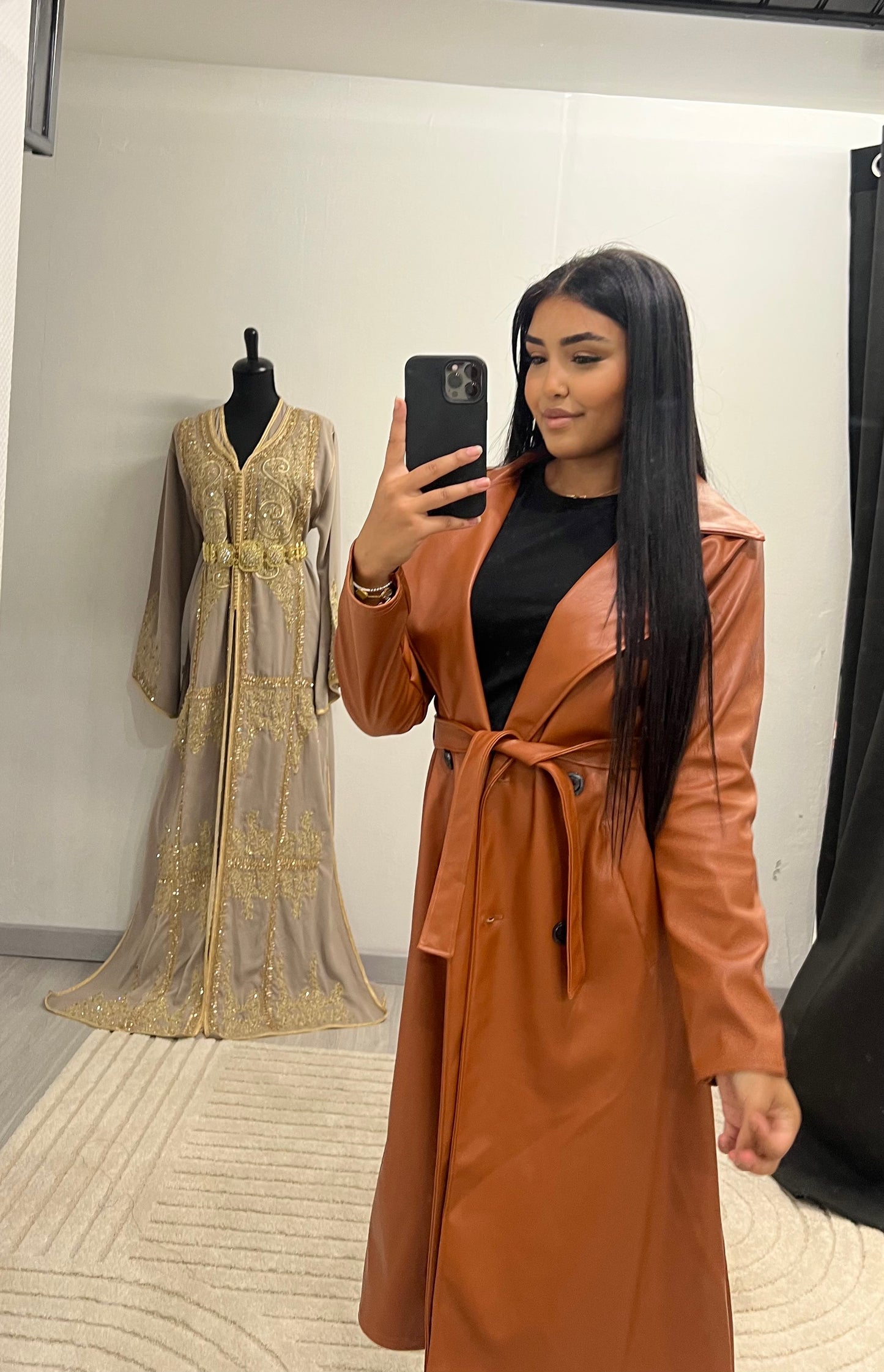 Trench en similicuir marron