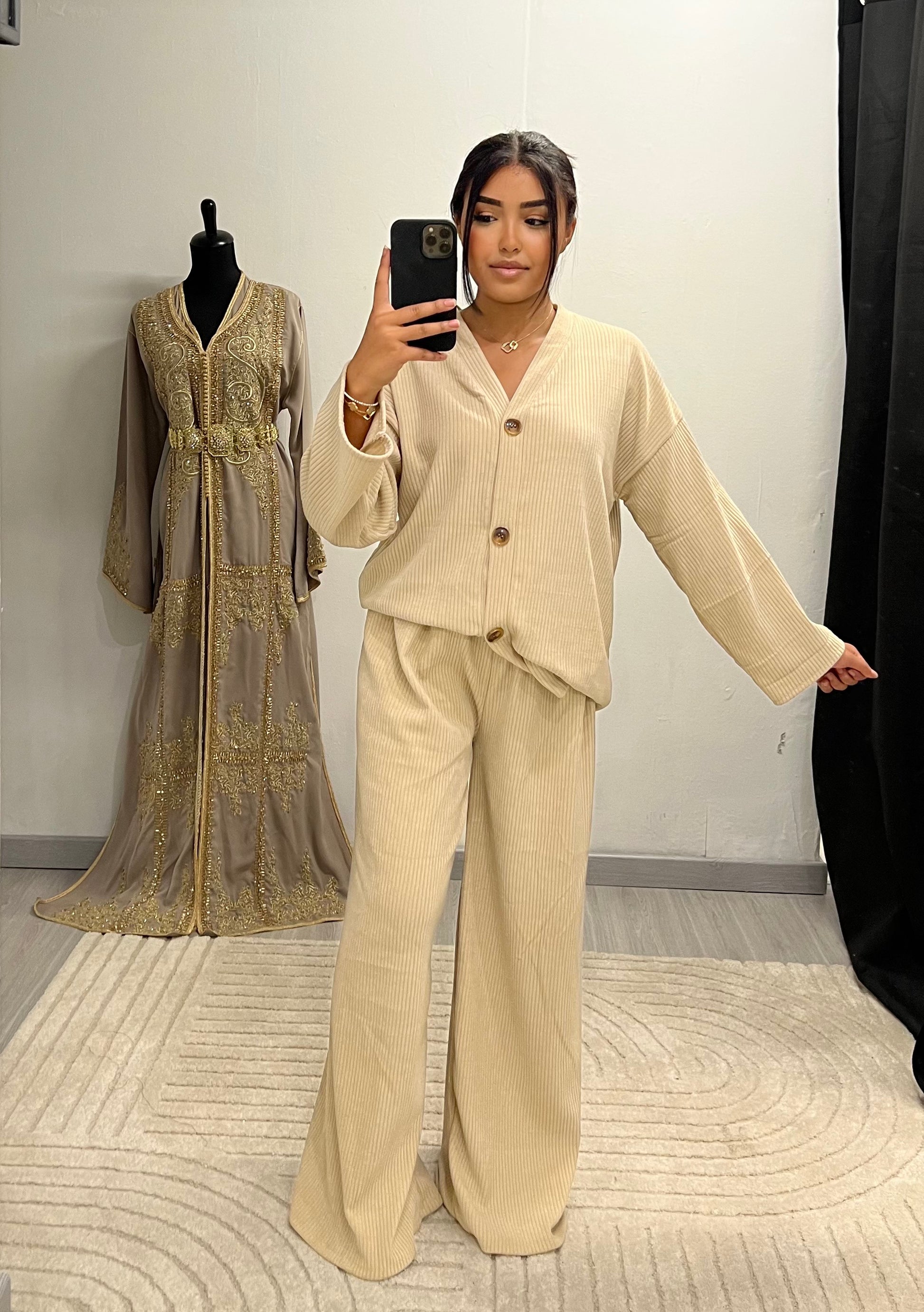 Ensemble beige